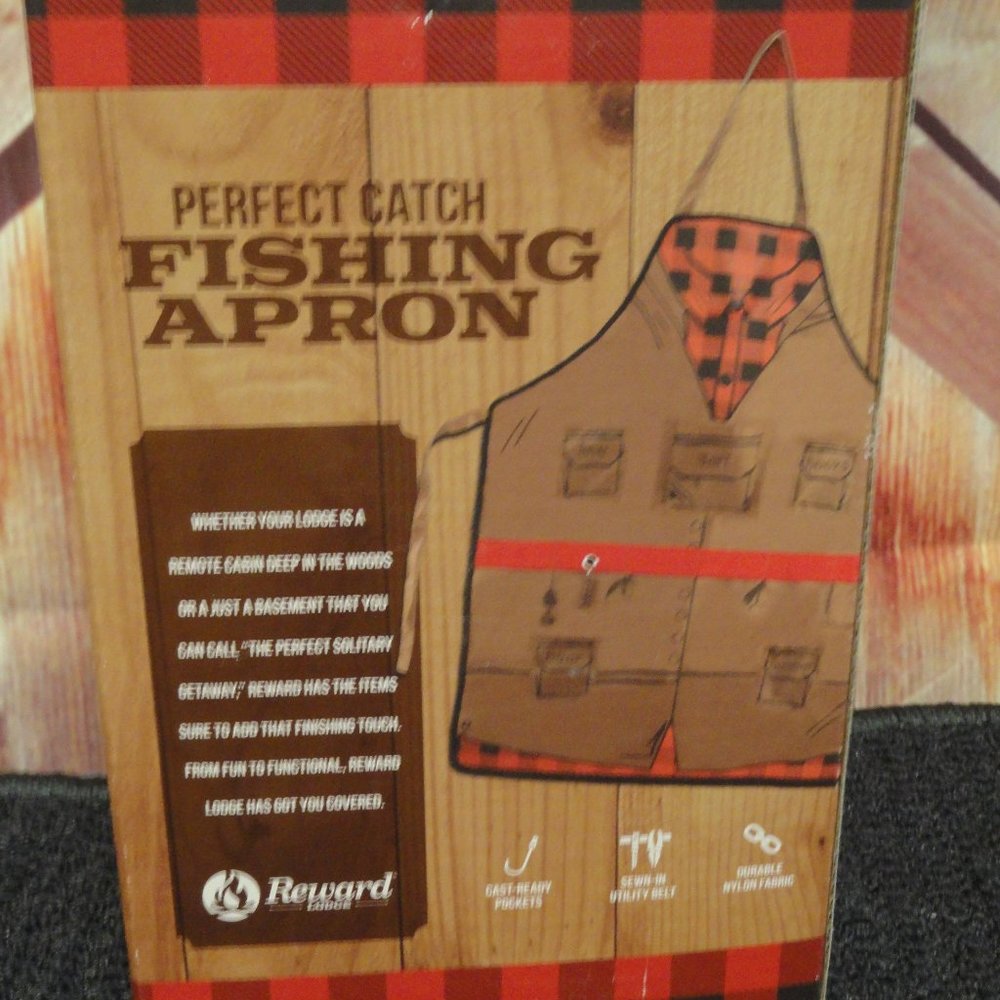 Reward lodge Perfect catch Fishing Apron~NIP~w Bottle opener~BBQ master - Picture 3 of 5
